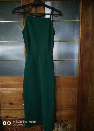 Сукня зелена з відкритою спиною1 фото