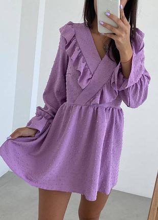 Стильное платье с воланами