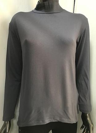 Базовий гольф у сірому кольорі