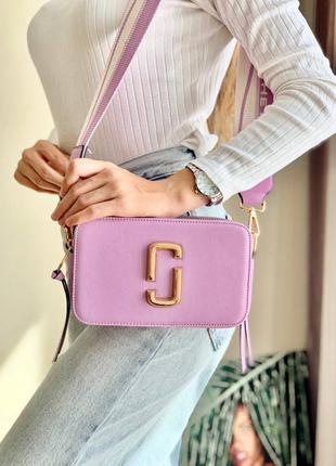 Marc jacobs lavender жіноча миленька лавандова фіолетова брендова сумка з ремінцем тренд жіноча маленька фіолетова стильна сумка7 фото