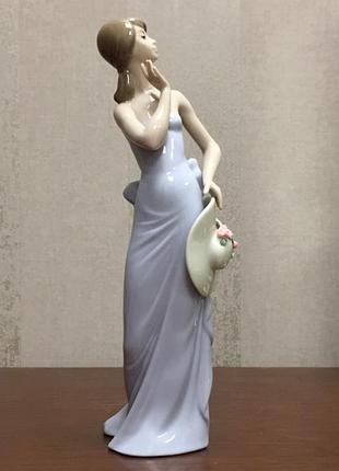 Фарфоровая статуэтка lladro «кокетка». 4