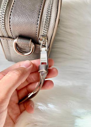 Marc jacobs snapshot silver жіноча стильна срібляста брендова сумка з ремінцем тренд жіноча срібна модна маленька сумка3 фото