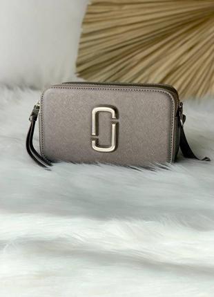 Marc jacobs snapshot silver жіноча стильна срібляста брендова сумка з ремінцем тренд жіноча срібна модна маленька сумка8 фото