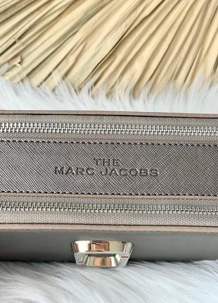 Marc jacobs snapshot silver жіноча стильна срібляста брендова сумка з ремінцем тренд жіноча срібна модна маленька сумка4 фото