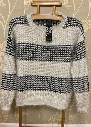 Очень красивый и стильный брендовый вязаный свитер-оверсайз в полоску.6 фото