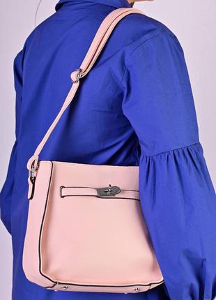 Нежная розовая сумка