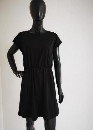 Чёрное платье esmara
