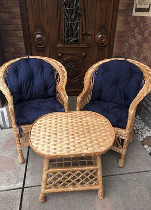 Меблі 2 крісла та столик1 фото