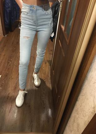 Крутые светлые джинсы stradivarius jeans super high waist5 фото