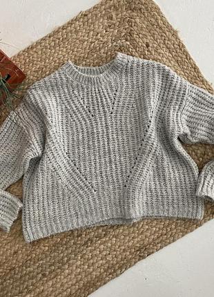 Светр stradivarius