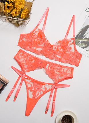 Мереживна білизна жіноча з поясом для панчох