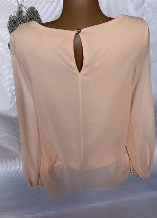 Роскошная нежная блуза , на рукавах жемчуг3 фото