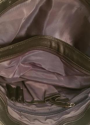 Трендовая кожаная сумка локаничной формы в стиле cos, zara8 фото