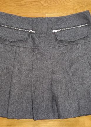 Милая стильная мини юбочка в складочку серого цвета на размер с-м
