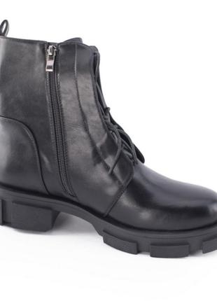 Стильные черные осенние деми ботинки на шнуровке модные короткие2 фото