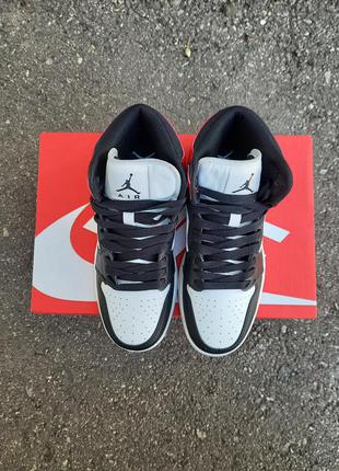 Nike air jordan 1 высокие белые с чёрным и красным2 фото