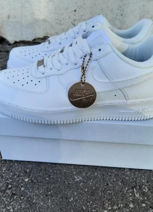 Жіночі кросівки nike air force white 1 072 фото