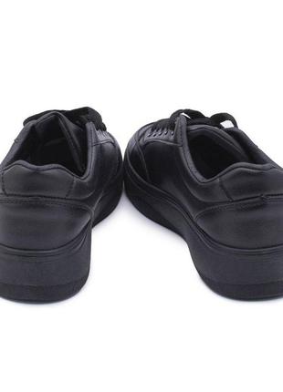 Жіночі чорні кросівки3 фото
