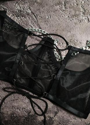 Трендовий чорний корсет з сітки з ланцюгами на шнурівці5 фото