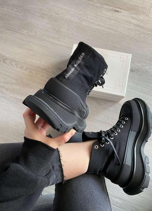 Кеди жіночі alexander mcqueen tread slick black4 фото