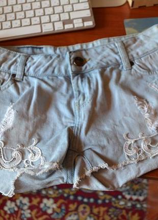 Шикарные стильные джинсовые шорты с ажурным кружевом!