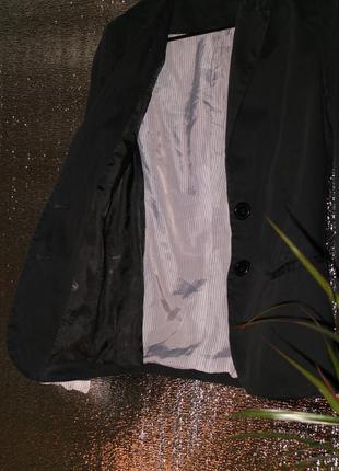 Черный пиджак с белыми манжетами stradivarius2 фото