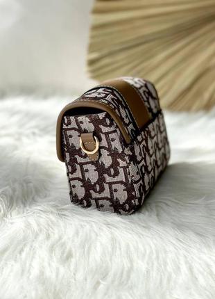 Брендовая женская стильная коричневая мини сумочка с ремешком жіноча трендова модна міні сумка8 фото