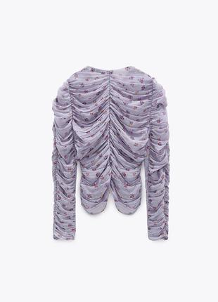 Блуза сиреневая в цветочный принт с драпировкой сборкой zara3 фото