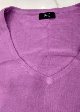 Легкий свитр   сиреневого цвета размер м