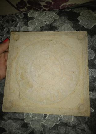 Керамічна плитка з клеймом едуарда едуардовича бергенгейма