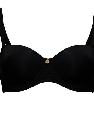 Шикарный бюст на шикарный бюст