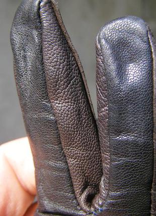 Стильные перчатки коричневый декор между пальцами кожа3 фото