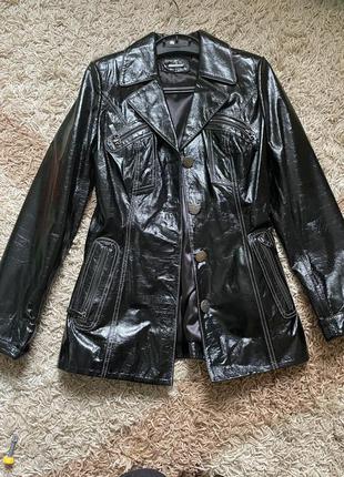 Куртка шкіряна