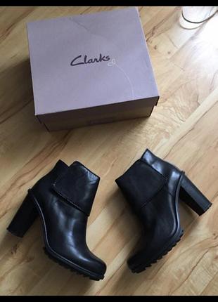 Ботильоны деми clark’s