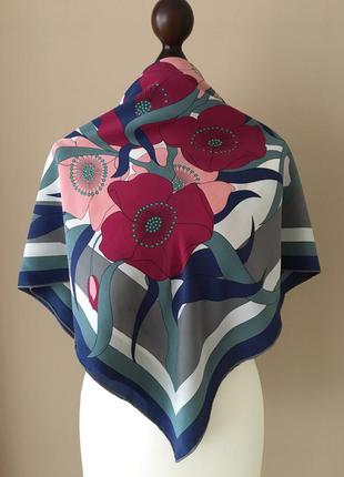 Винтажный шёлковый платок от  мадам gres paris 100%шелк шов роуль2 фото