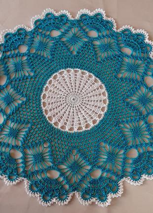 Вязаная салфетка