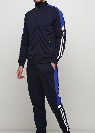 Чоловічий спортивний костюм godsend