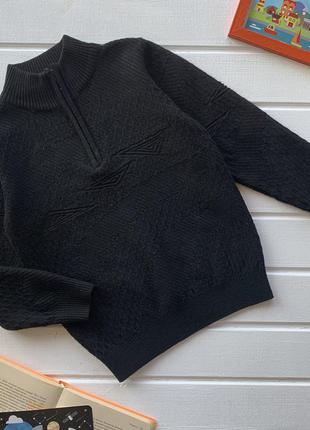 Чёрный качественный тонкий свитер