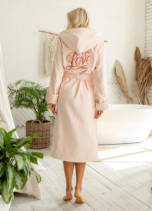 Іменний велюровий жіночий халат з індивідуальною вишивкою на спині6 фото