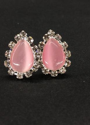 Клипсы с камнем кошачий глаз розового