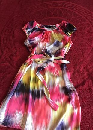 Дизайнерское яркое платье миди
