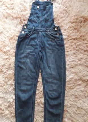 Джинсовый комбинезон для девочки