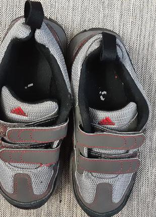 Кросівки adidas на хлопчика устілка 19 см8 фото