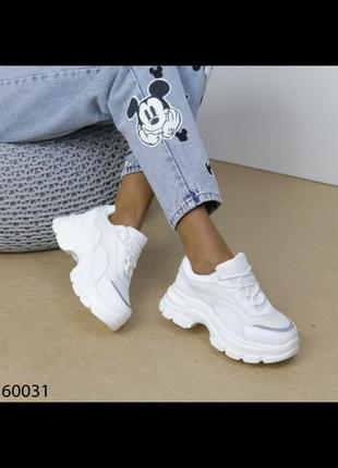 👍 зручні стильні білі кросівки на танкетці на підошві5 фото