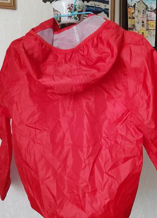 Отлчная курточка ветровка дождевик на 8лет.2 фото