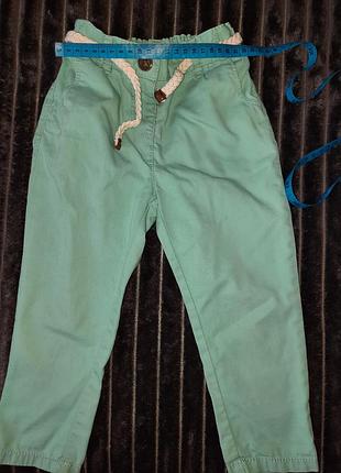 Штани на дівчинку