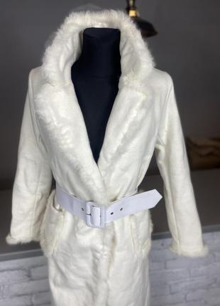 Пальто белое шерстяное отделка с кроликом біле шерстяне пальто з кроликом4 фото