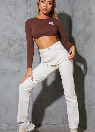 Молочные белые высокие плотные джинсы на талию с контрастной ниткой6 фото