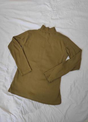 Водолазка в рубчик с горлом оливковая