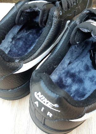 Жіночі шкіряні чорно-білі зимові кросівки nike air force🆕хутро цигейка найк аір форс2 фото